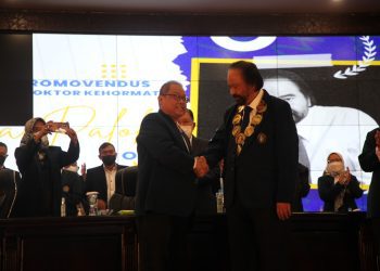 Konsisten Politik Kebangsaan, Surya Paloh dapat Gelar Doktor Honoris Causa dari FISIP UB